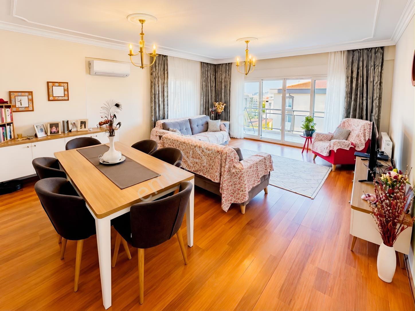 Saygınnergiz Team - Körfezköy Sitesi Deniz Manzaralı 3+1 Daire — fotoğraf 2