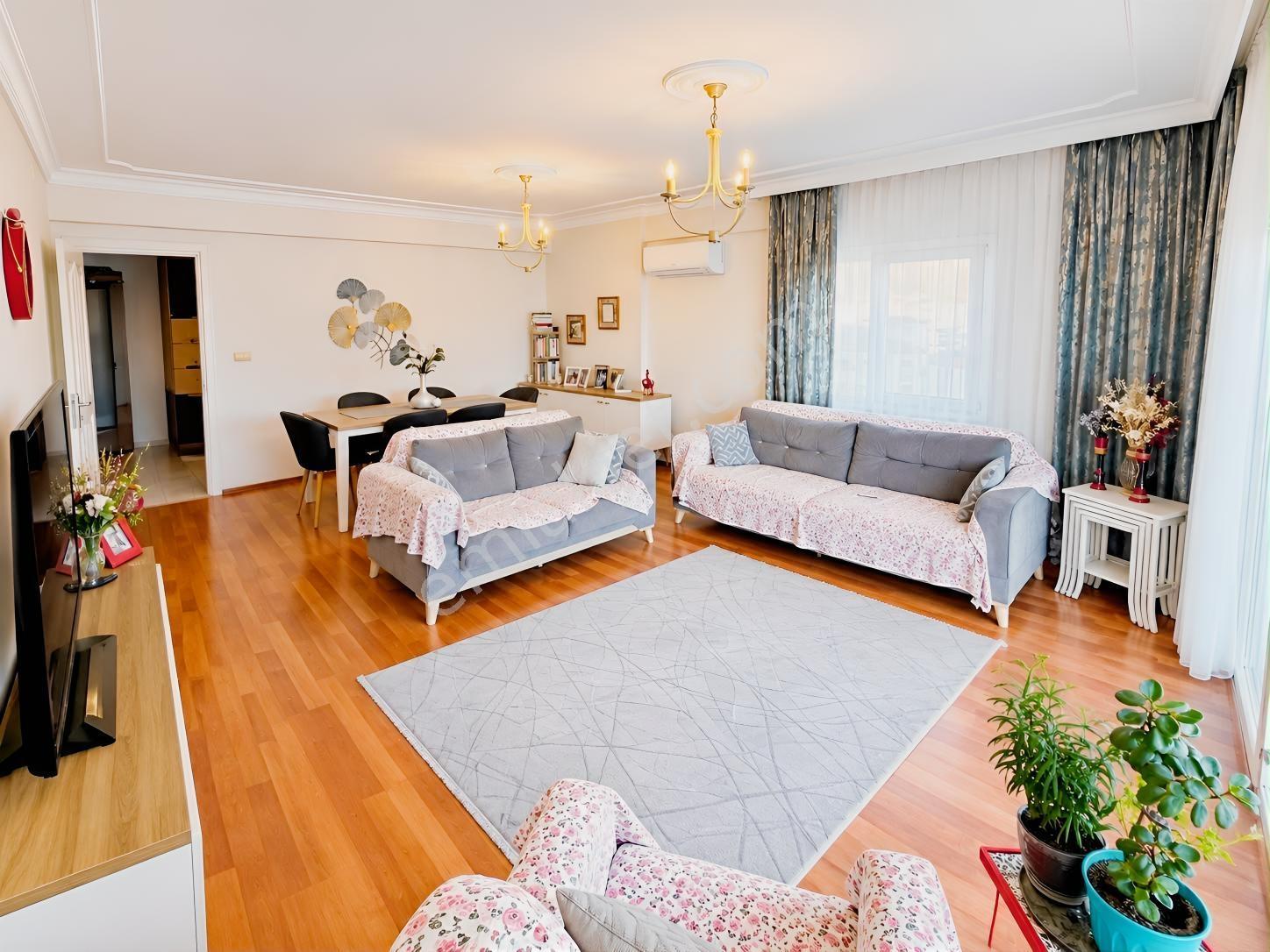 Saygınnergiz Team - Körfezköy Sitesi Deniz Manzaralı 3+1 Daire — fotoğraf 4