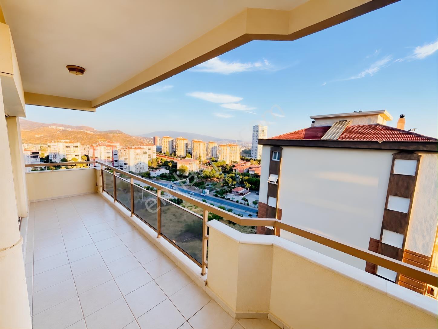 Saygınnergiz Team - Körfezköy Sitesi Deniz Manzaralı 3+1 Daire — fotoğraf 8