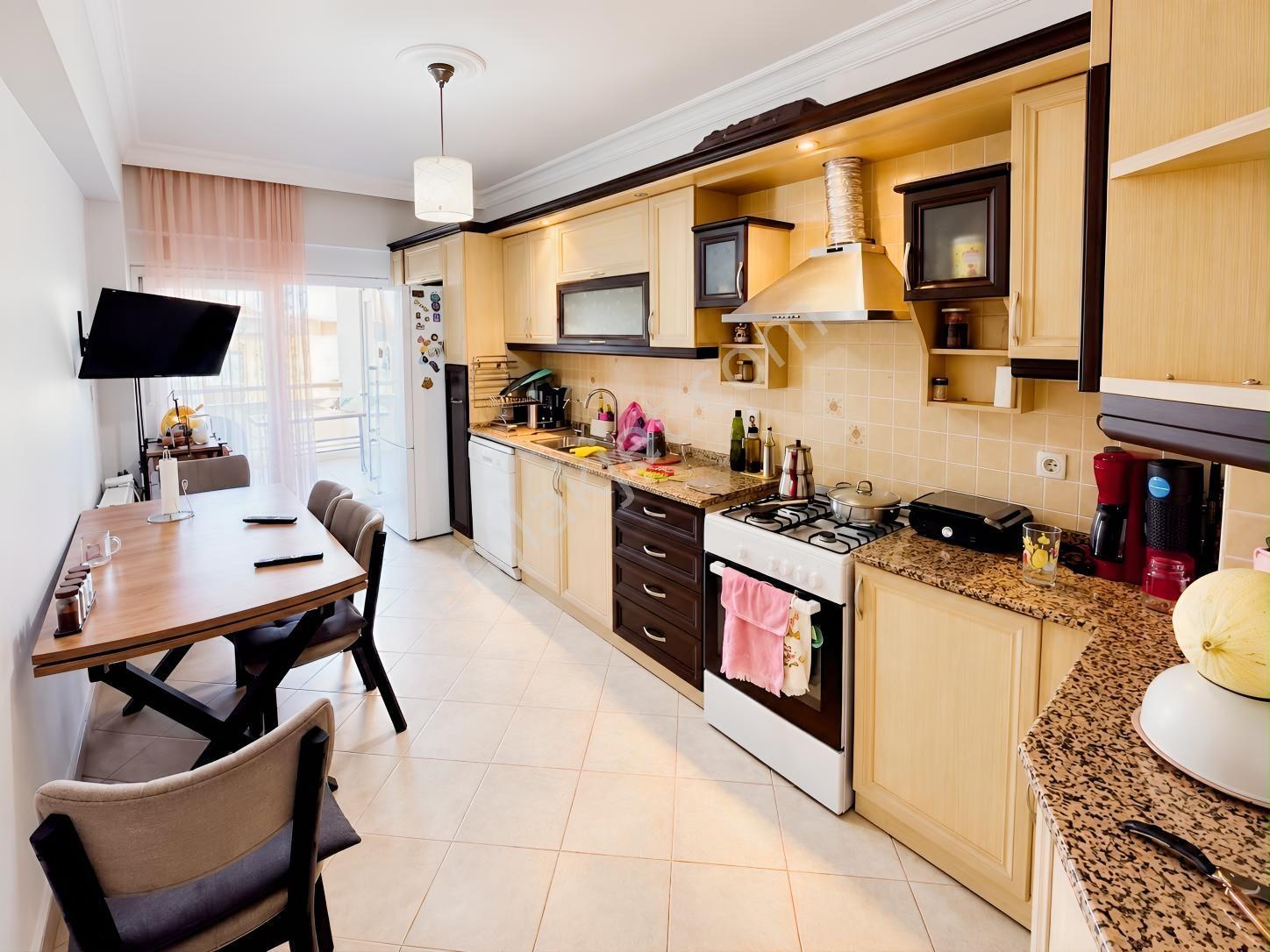 Saygınnergiz Team - Körfezköy Sitesi Deniz Manzaralı 3+1 Daire — fotoğraf 13