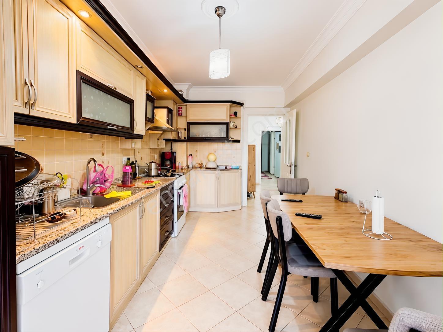 Saygınnergiz Team - Körfezköy Sitesi Deniz Manzaralı 3+1 Daire — fotoğraf 14