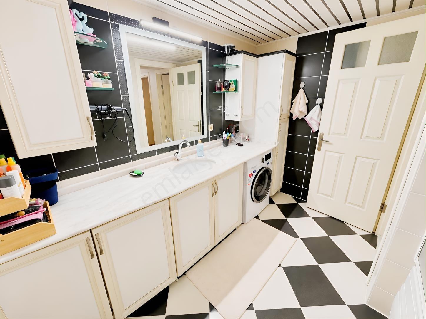 Saygınnergiz Team - Körfezköy Sitesi Deniz Manzaralı 3+1 Daire — fotoğraf 24