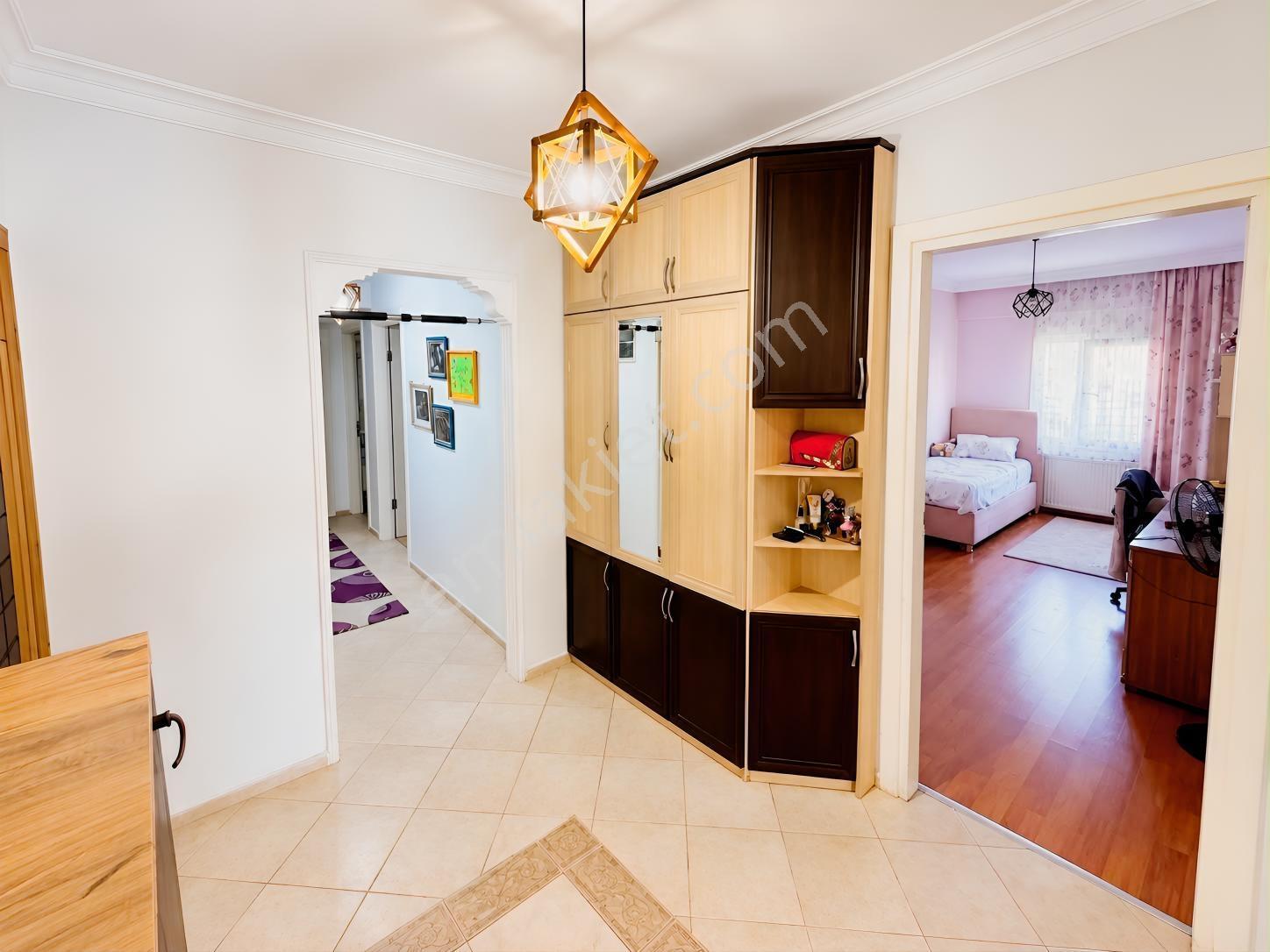 Saygınnergiz Team - Körfezköy Sitesi Deniz Manzaralı 3+1 Daire — fotoğraf 27
