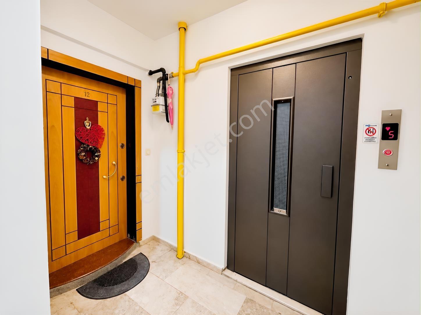 Saygınnergiz Team - Körfezköy Sitesi Deniz Manzaralı 3+1 Daire — fotoğraf 29