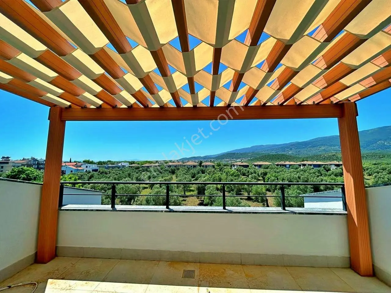 Uytun'Dan Akçay-Güre Arası Havuzlu Lüks Sitede 2+1 Dubleks Daire