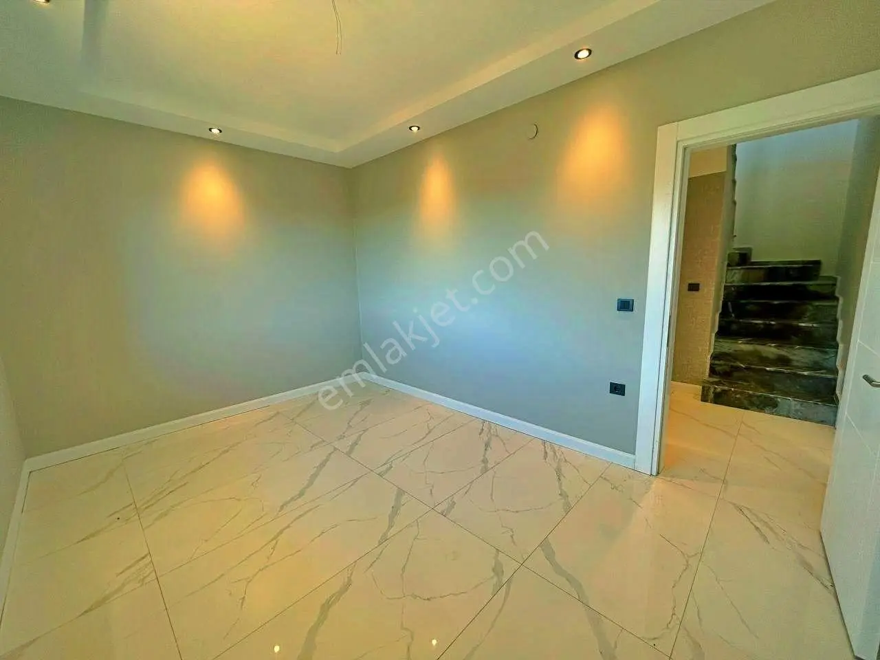 Uytun'dan Akçay-güre Arası Havuzlu Lüks Sitede 2+1 Dubleks Daire — fotoğraf 8