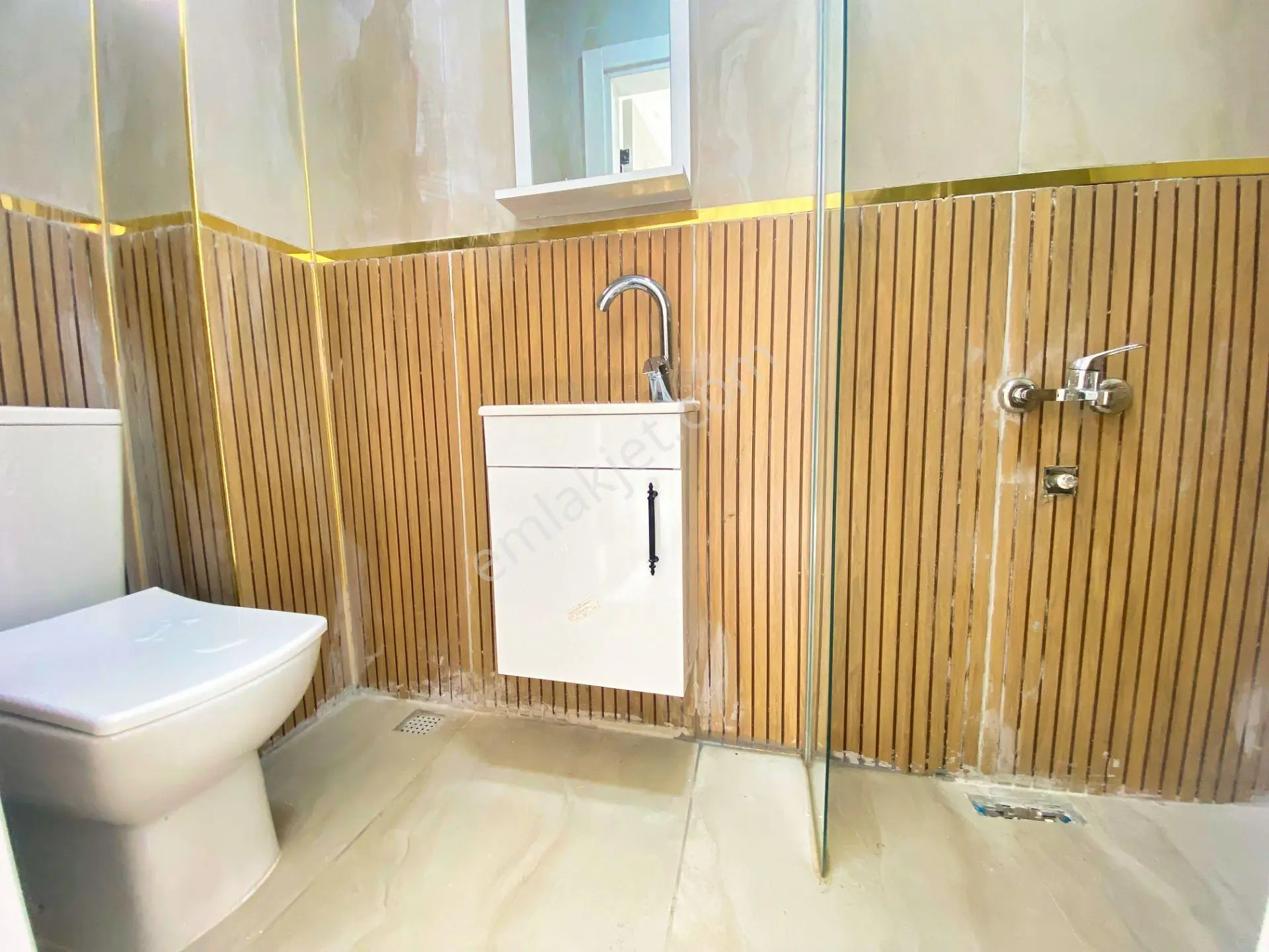 Aktif'ten Akçay Merkezde Satılık Denize 200mt Arakat Ebeveyn Banyolu 2+1 Daire — fotoğraf 21