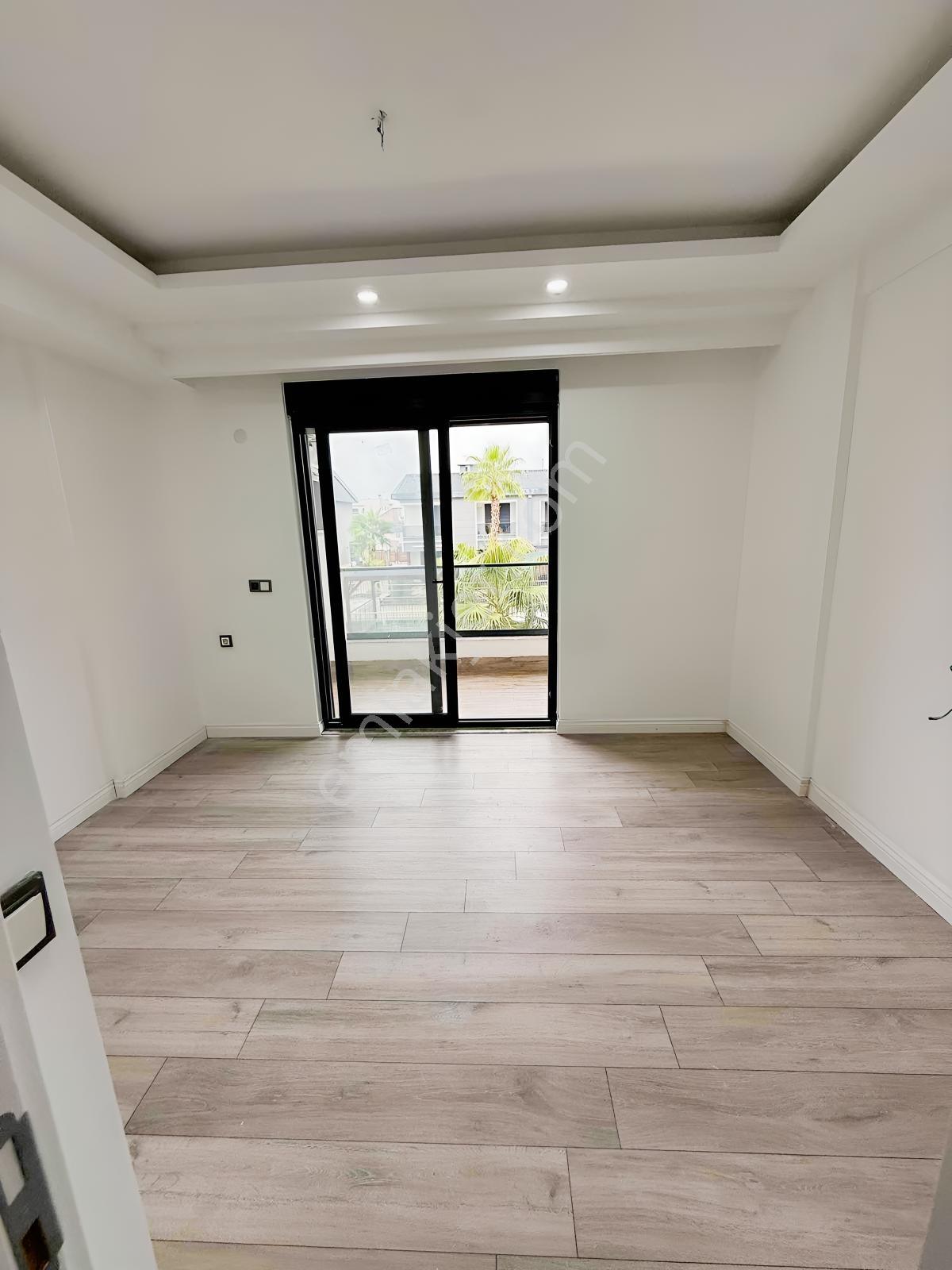 Side'da Site İçinde 2+1 Bahçe Katı Dubleks Daire — fotoğraf 17