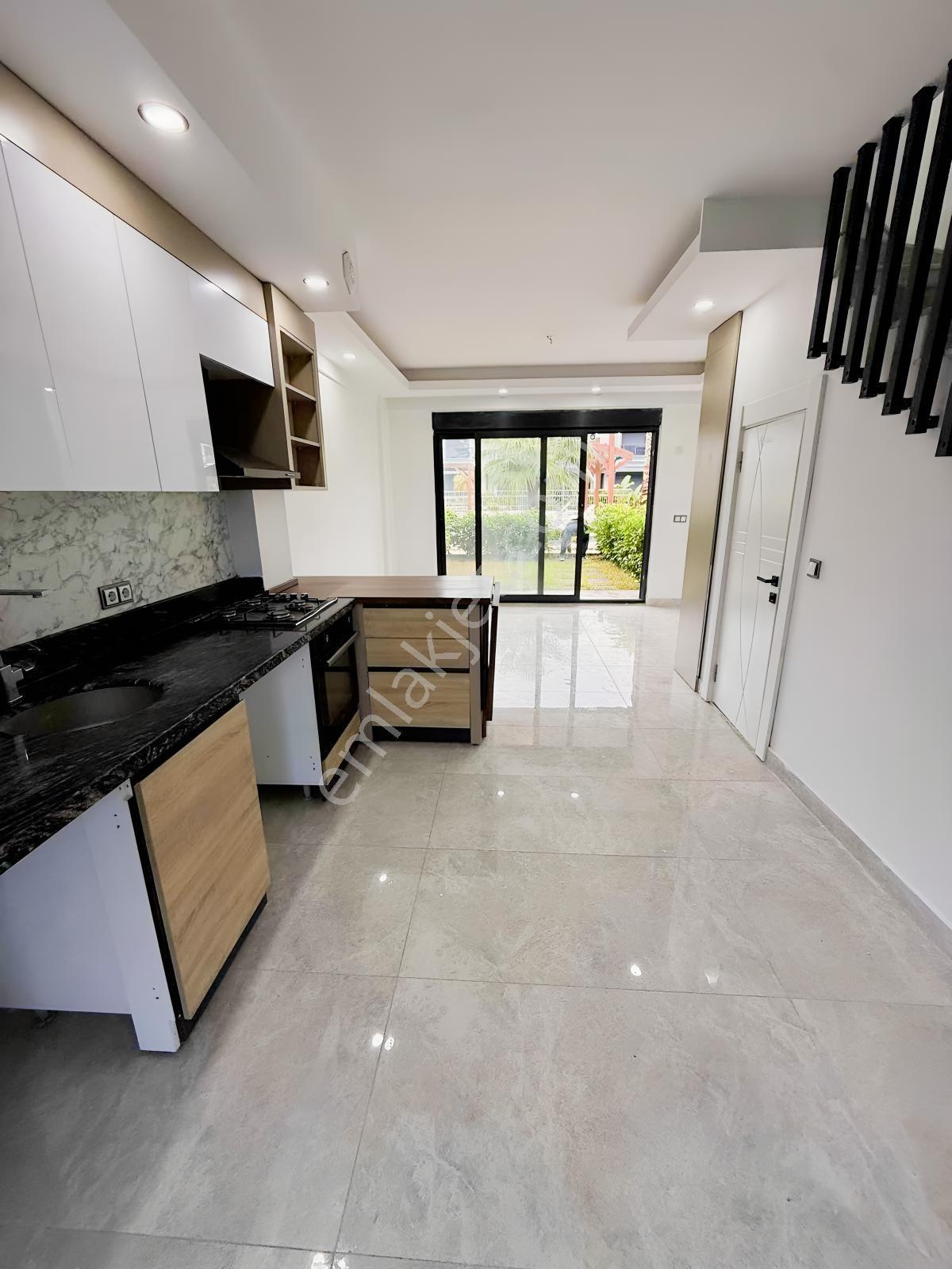 Side'da Site İçinde 2+1 Bahçe Katı Dubleks Daire — fotoğraf 23