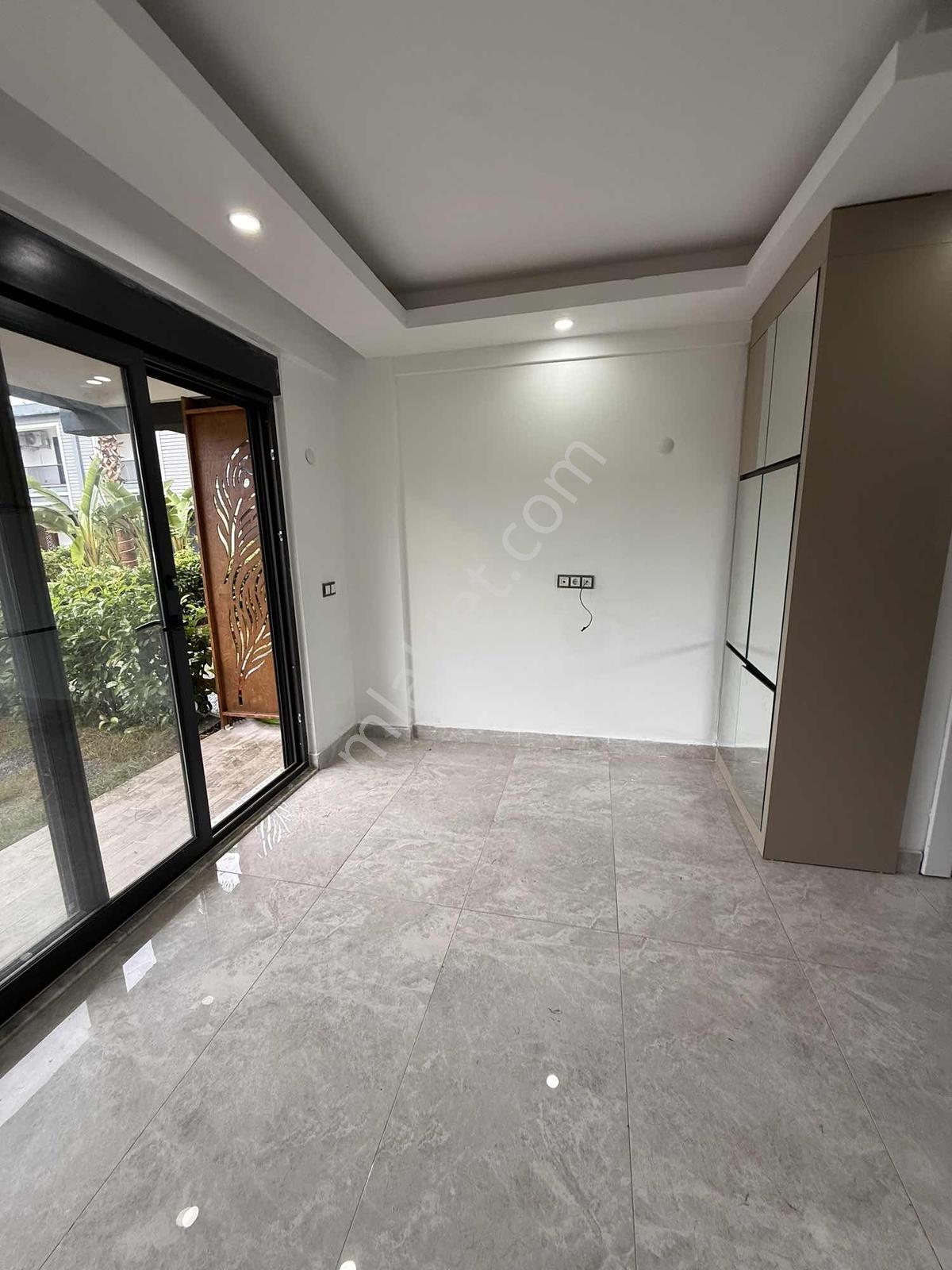 Side'da Site İçinde 2+1 Bahçe Katı Dubleks Daire — fotoğraf 26