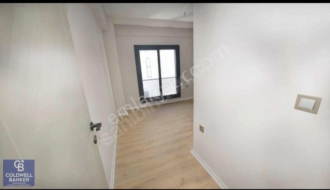 Menderes Coldwell Banker Poyraz'dan Gümüldür Merkezde 2+1 Daire — fotoğraf 17