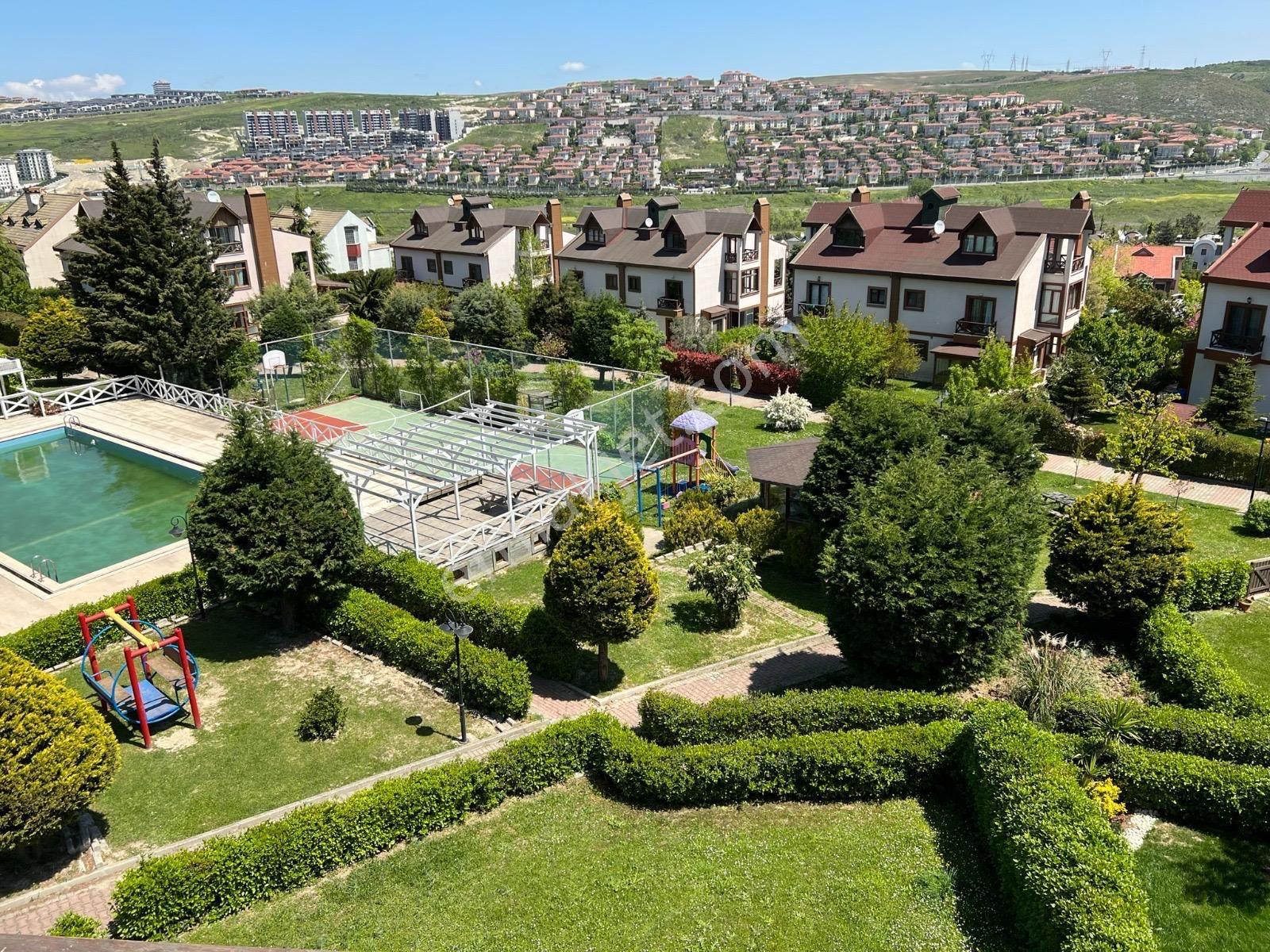 Bahçeşehir 2. Kısım Sezgin Villaları Sitesinde 7+2 Lüks Villa