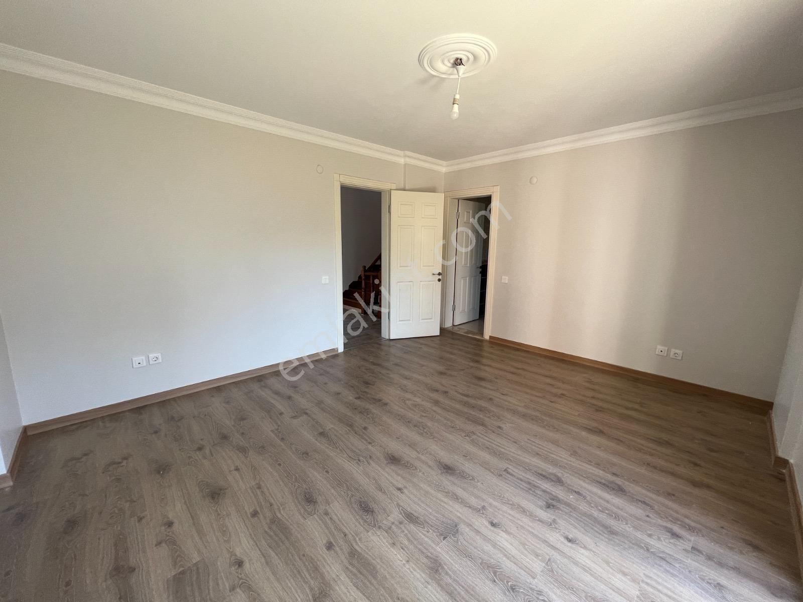 Bahçeşehir 2. Kısım Sezgin Villaları Sitesinde 7+2 Lüks Villa — fotoğraf 8