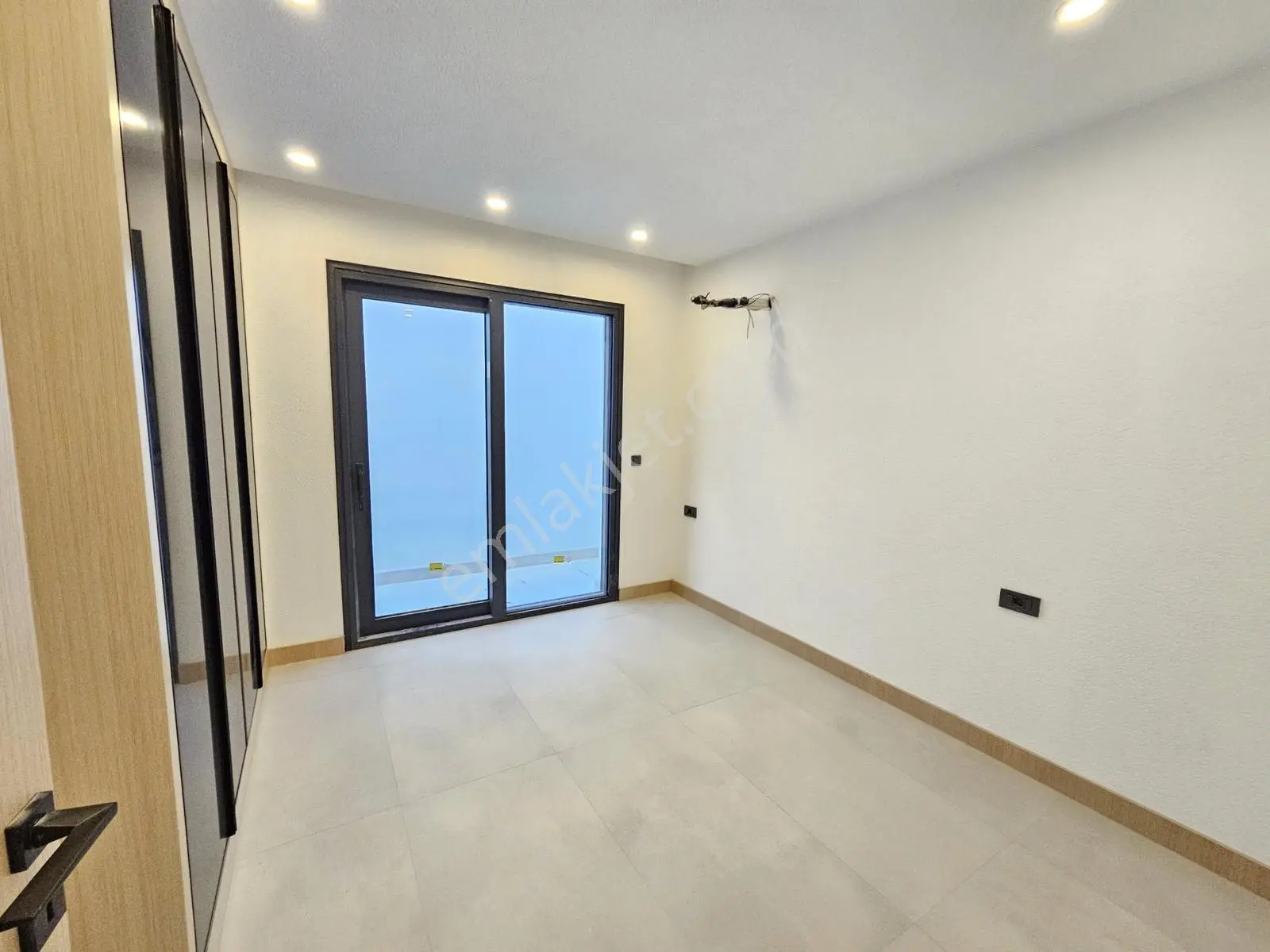 Konacık'ta Ana Yola Yakın 450 M2 İster Ofis İster Havuzlu Villa! — fotoğraf 8