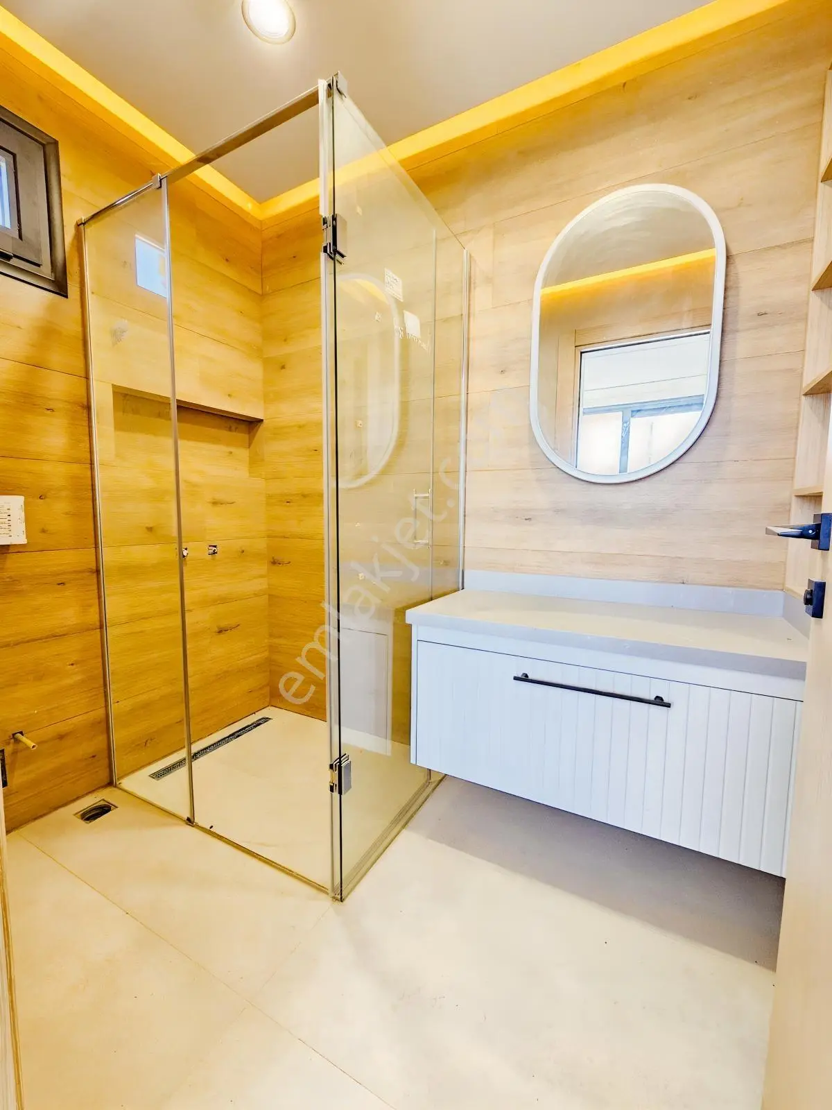 Konacık'ta Ana Yola Yakın 450 M2 İster Ofis İster Havuzlu Villa! — fotoğraf 16