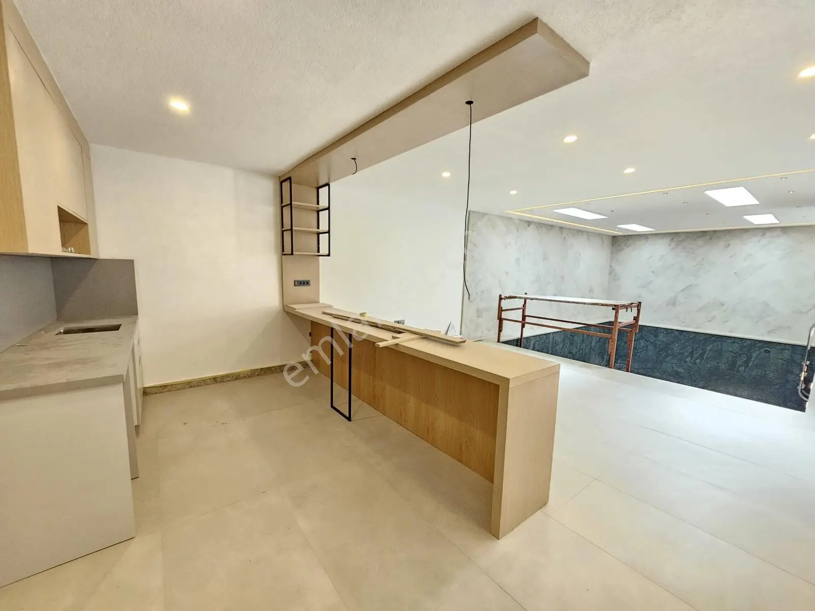 Konacık'ta Ana Yola Yakın 450 M2 İster Ofis İster Havuzlu Villa! — fotoğraf 17