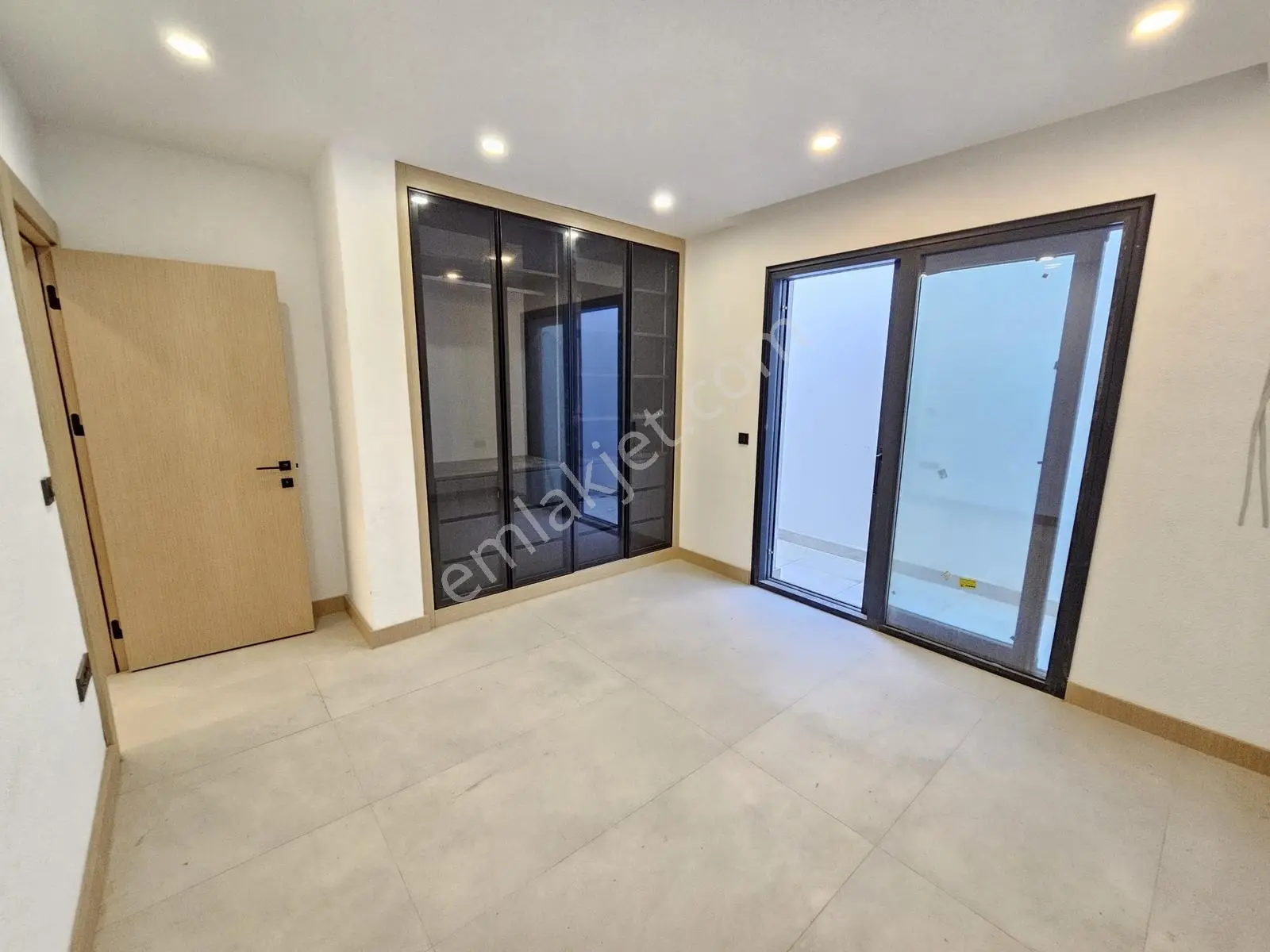 Konacık'ta Ana Yola Yakın 450 M2 İster Ofis İster Havuzlu Villa! — fotoğraf 22