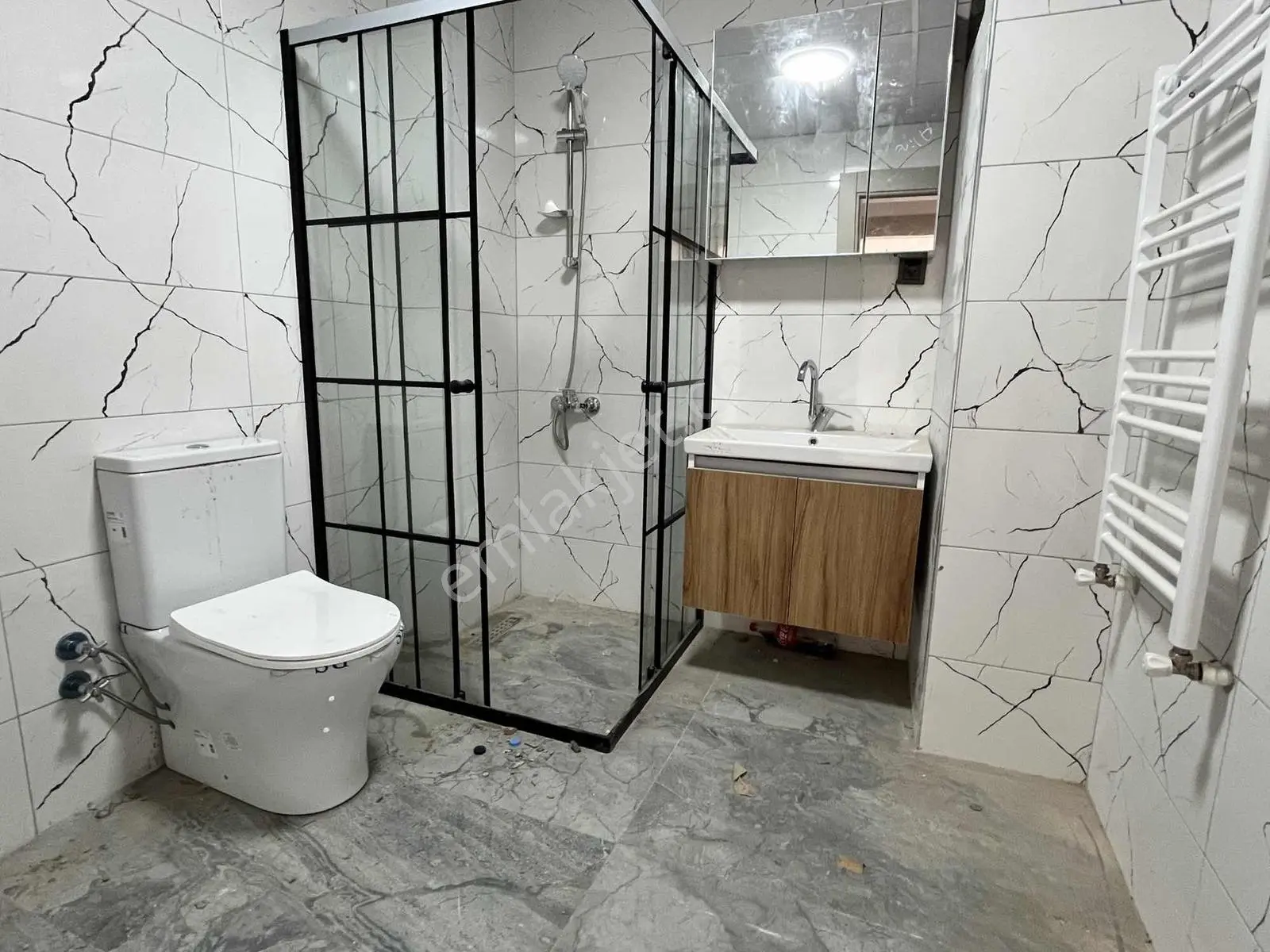 Bağdel Emlaktan Uygun Fiyata Satılık Kaliteli 1+1 Daire — fotoğraf 19
