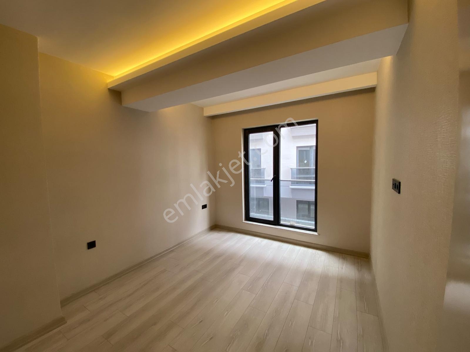 Öveçler Lizbon Cad.menekşe Yapı Botanik Sitesinde Satılık 1+1 — fotoğraf 7