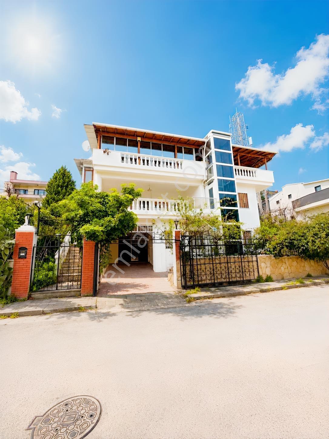 Ambarcı'dan Korutürkte,geniş Kullanımlı Satılık Villa