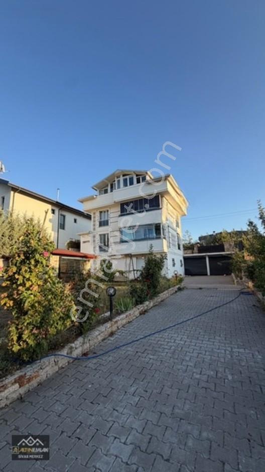 Altın Emlak Satıyor! Esenyurtta 4 Katlı Lüks Villa! — fotoğraf 2