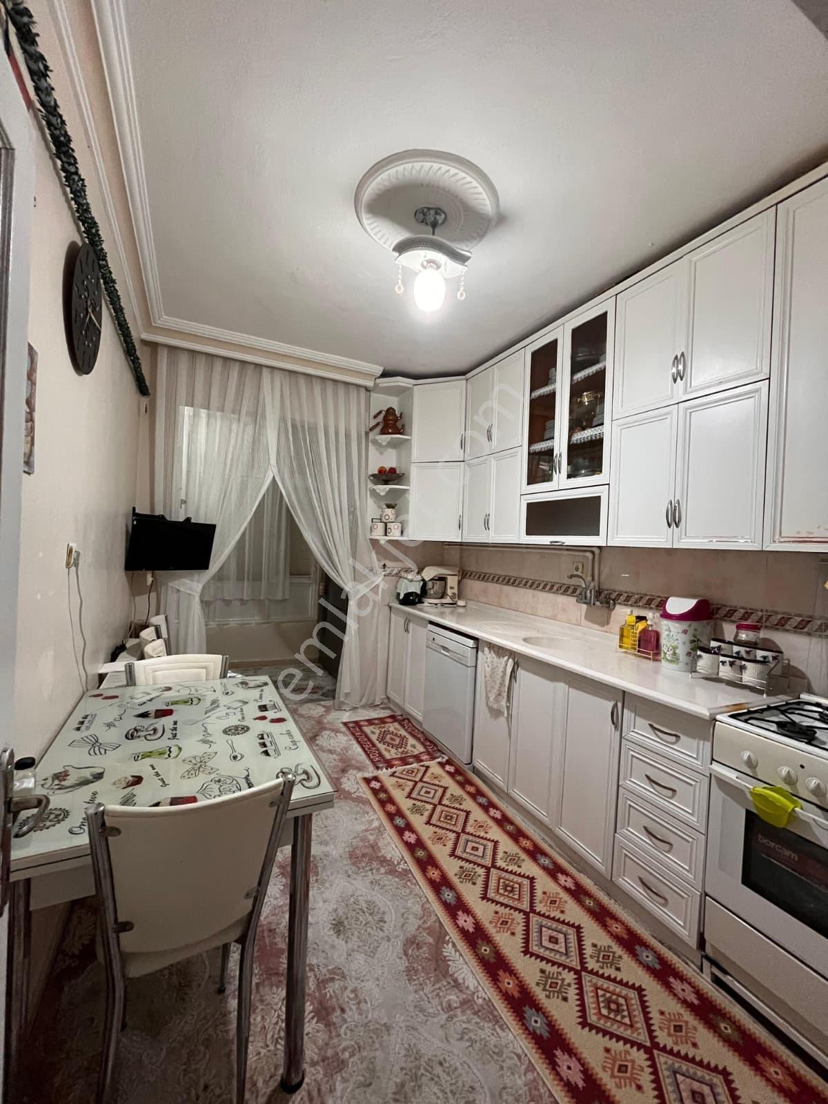 Yüksel Şahin'den Hanaybaşı Alemdar Caddesi Üzeri 3+1 Ara Kat — fotoğraf 8