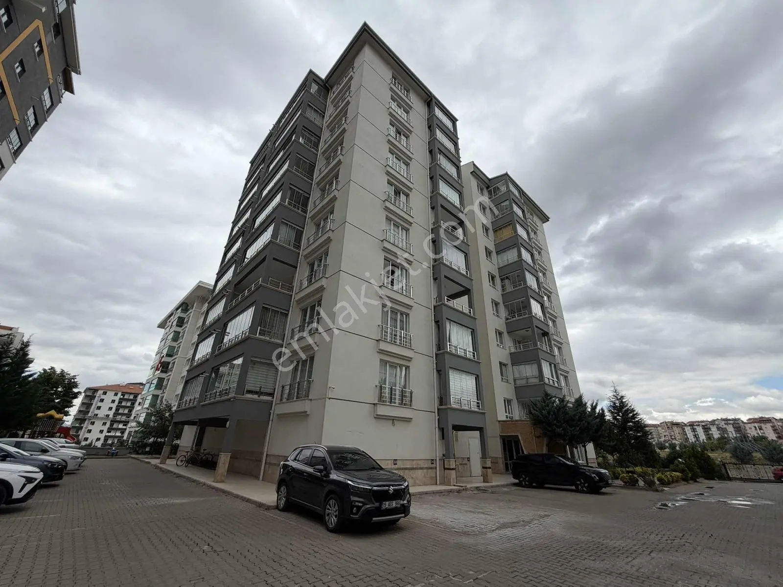 Eminevime Uygun Kredi Sorunu Yok ! Park Yanı Teras Balkonlu 3+1 — fotoğraf 4