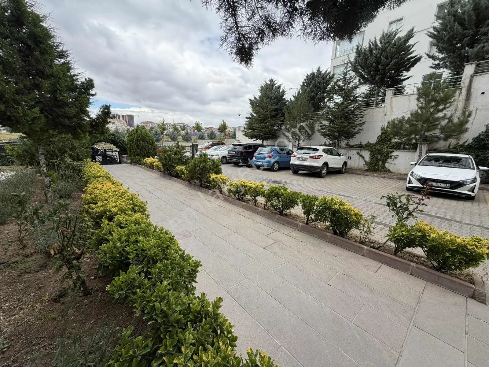 Eminevime Uygun Kredi Sorunu Yok ! Park Yanı Teras Balkonlu 3+1 — fotoğraf 5