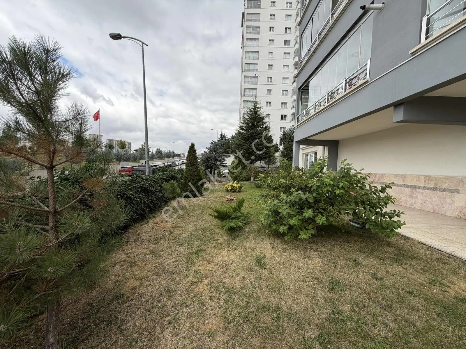 Eminevime Uygun Kredi Sorunu Yok ! Park Yanı Teras Balkonlu 3+1 — fotoğraf 8