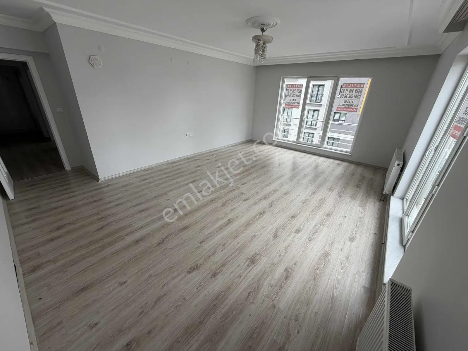 Eminevime Uygun Kredi Sorunu Yok ! Park Yanı Teras Balkonlu 3+1 — fotoğraf 14