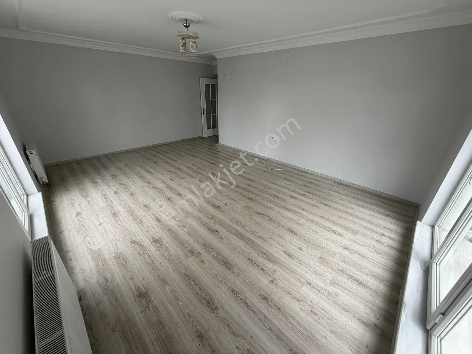 Eminevime Uygun Kredi Sorunu Yok ! Park Yanı Teras Balkonlu 3+1 — fotoğraf 15