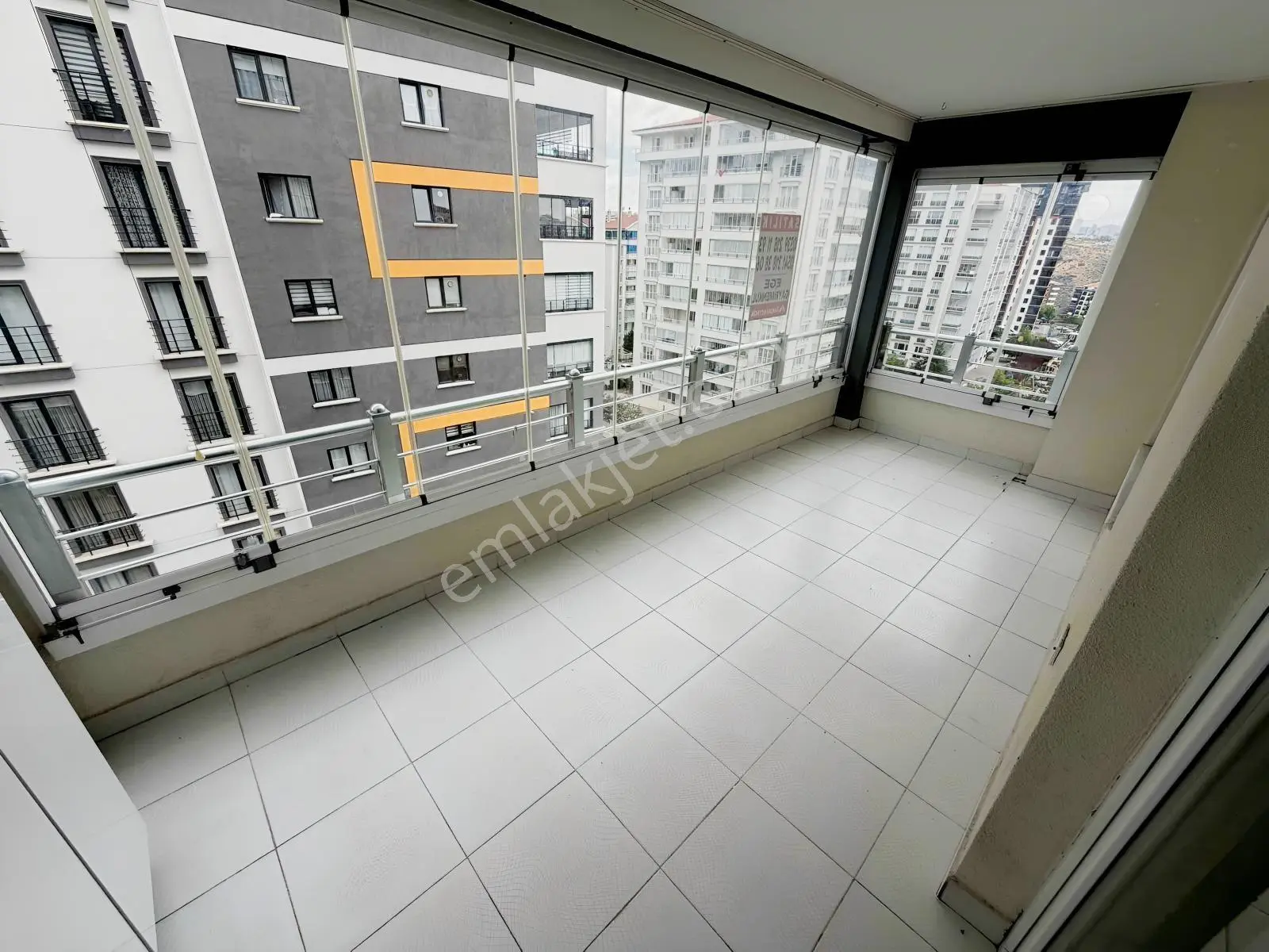 Eminevime Uygun Kredi Sorunu Yok ! Park Yanı Teras Balkonlu 3+1 — fotoğraf 23
