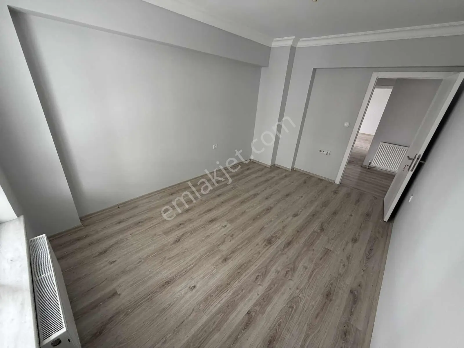 Eminevime Uygun Kredi Sorunu Yok ! Park Yanı Teras Balkonlu 3+1 — fotoğraf 27
