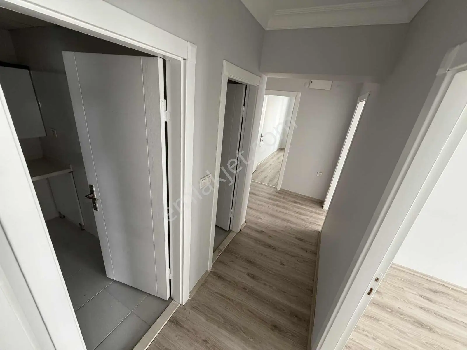 Eminevime Uygun Kredi Sorunu Yok ! Park Yanı Teras Balkonlu 3+1 — fotoğraf 33