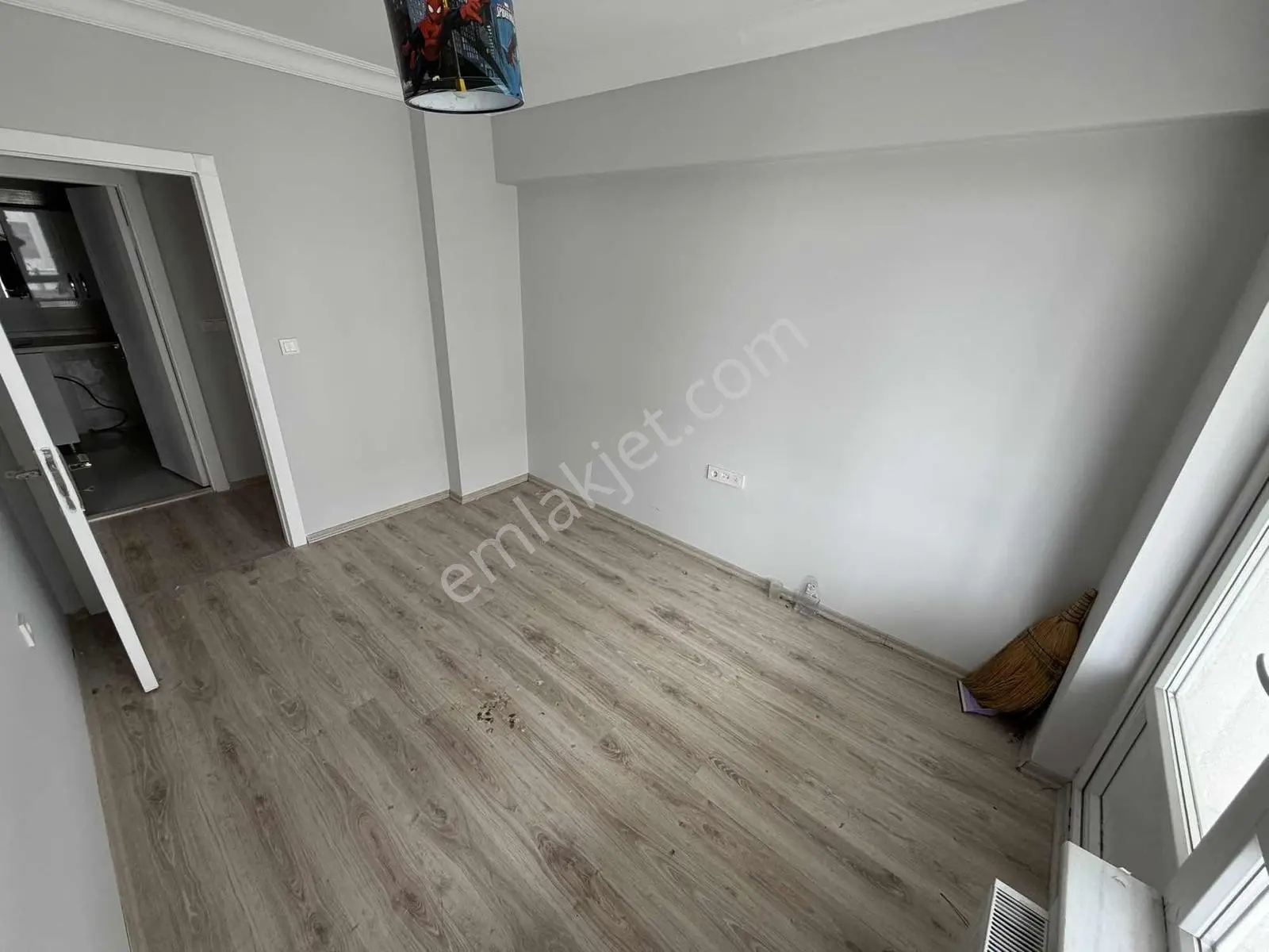 Eminevime Uygun Kredi Sorunu Yok ! Park Yanı Teras Balkonlu 3+1 — fotoğraf 35