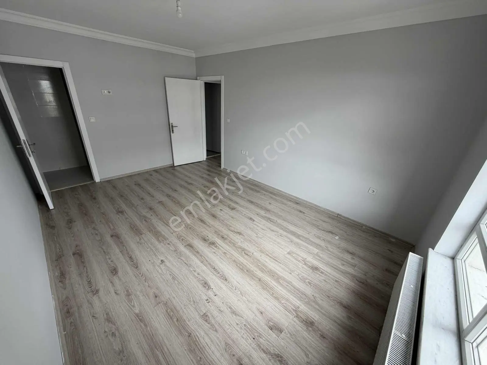 Eminevime Uygun Kredi Sorunu Yok ! Park Yanı Teras Balkonlu 3+1 — fotoğraf 40