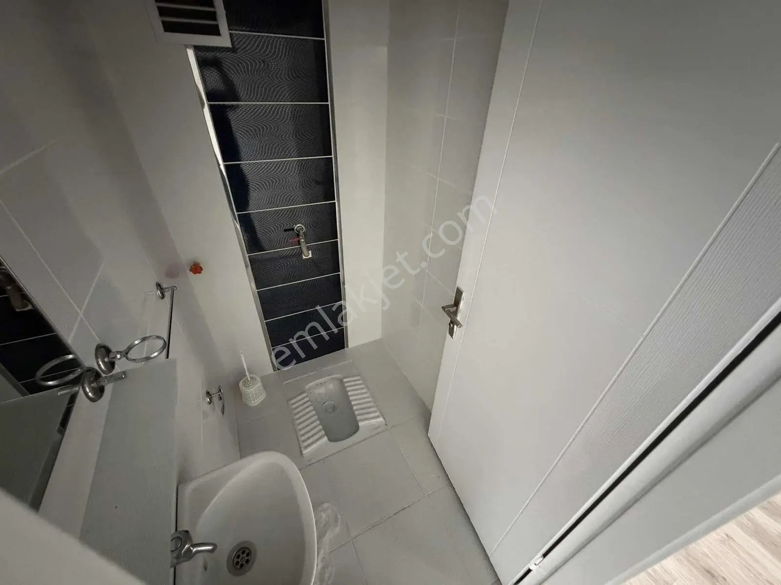 Eminevime Uygun Kredi Sorunu Yok ! Park Yanı Teras Balkonlu 3+1 — fotoğraf 42