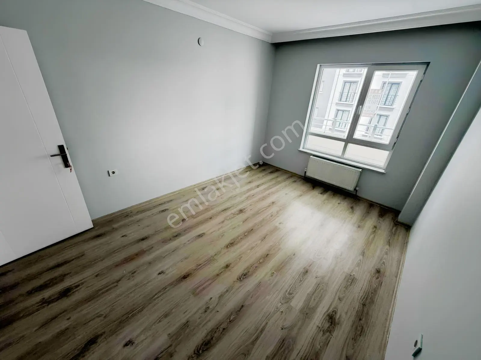 Eminevime Uygun Kredi Sorunu Yok ! Park Yanı Teras Balkonlu 3+1 — fotoğraf 44