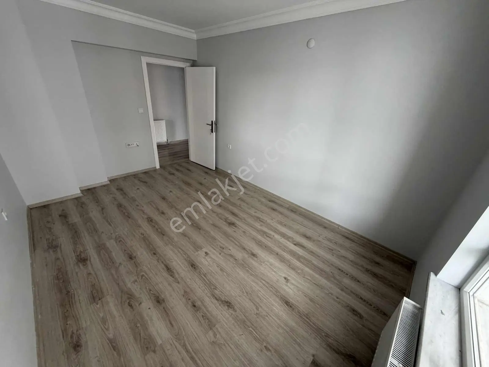 Eminevime Uygun Kredi Sorunu Yok ! Park Yanı Teras Balkonlu 3+1 — fotoğraf 46