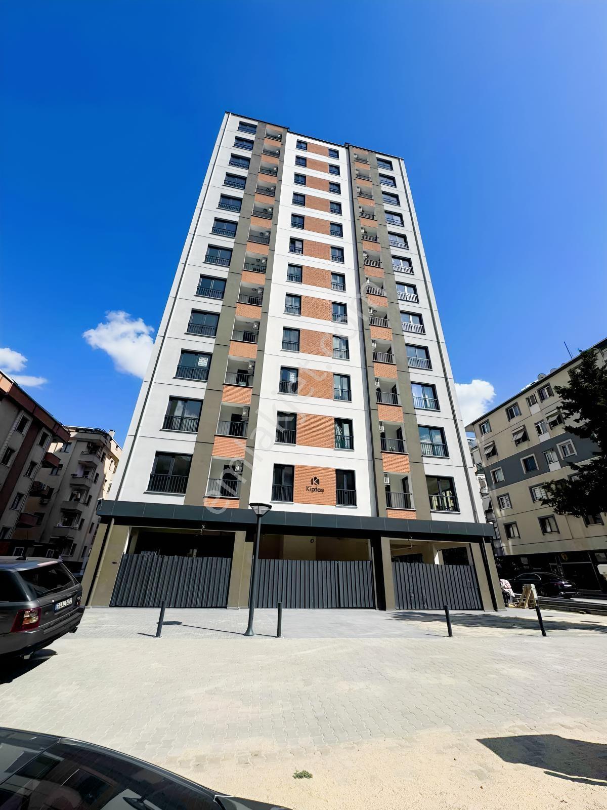 Merdivenköy Kiptaş Satılık 2+1