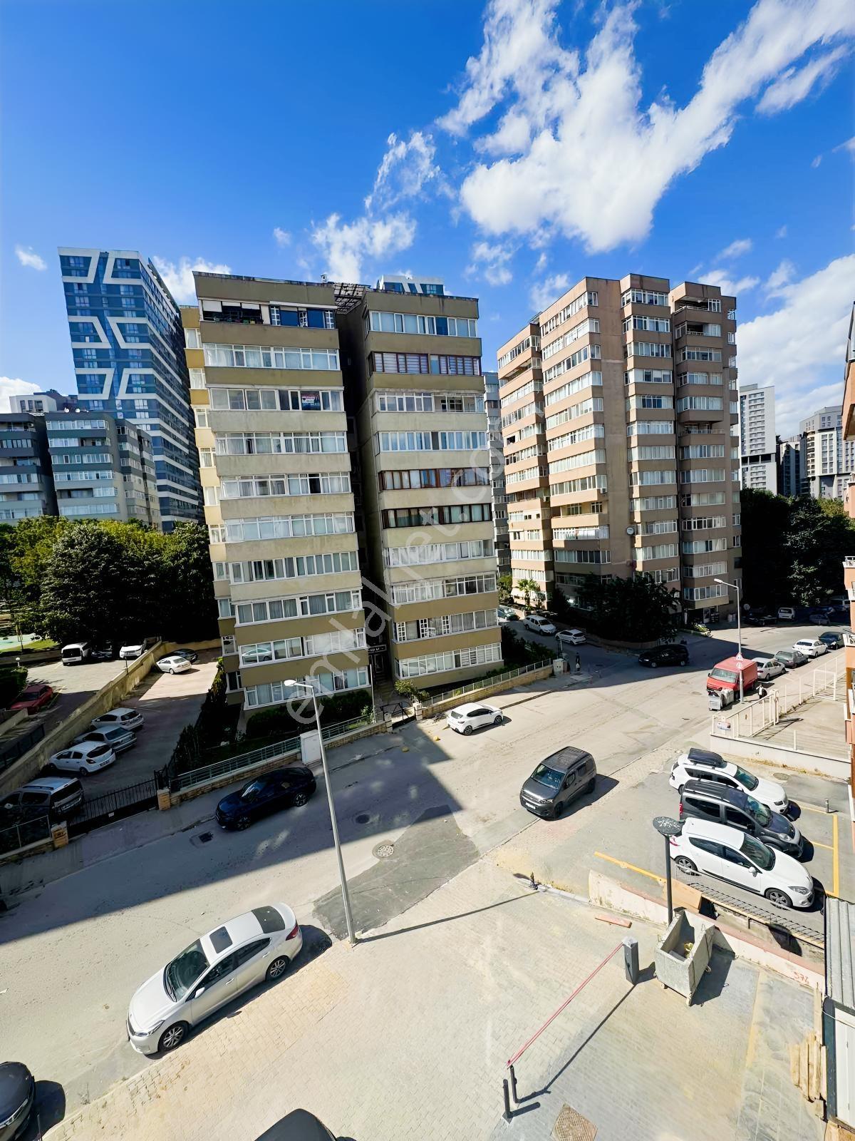Merdivenköy Kiptaş Satılık 2+1 — fotoğraf 7