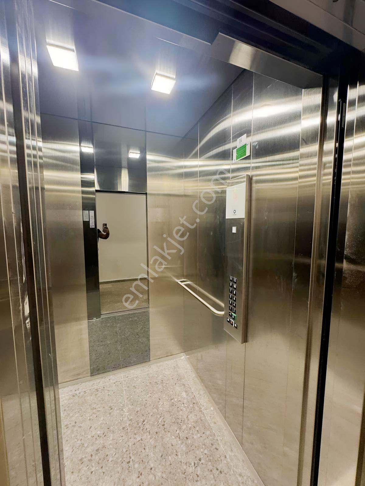 Merdivenköy Kiptaş Satılık 2+1 — fotoğraf 27