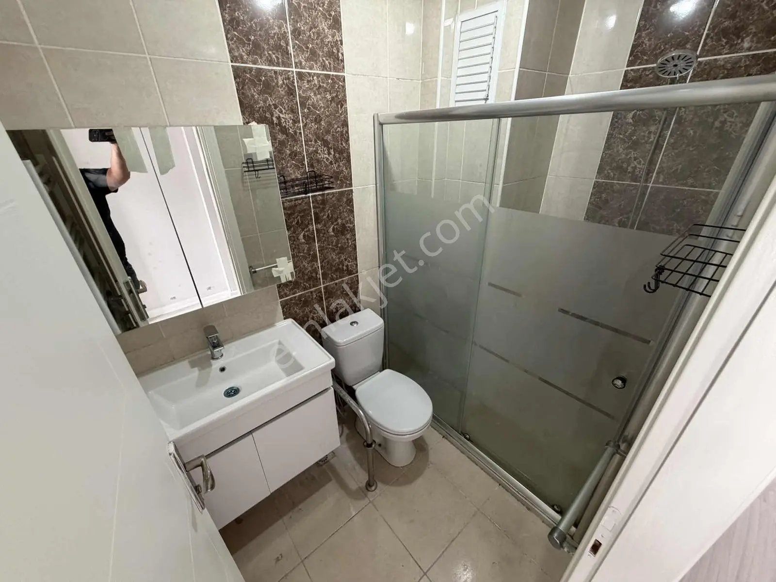 Misket Mahallesi Park Çarşı Yakını Asansörlü Y. Giriş Yapılı 2+1 — fotoğraf 31