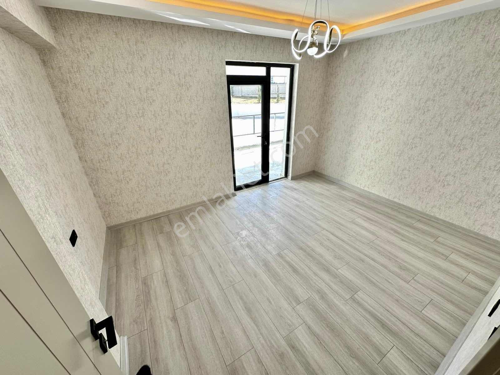 Eryaman Susuz'da İskanı Alınmış Kapalı Otopark Çocuk Parklı 4+1 — fotoğraf 16