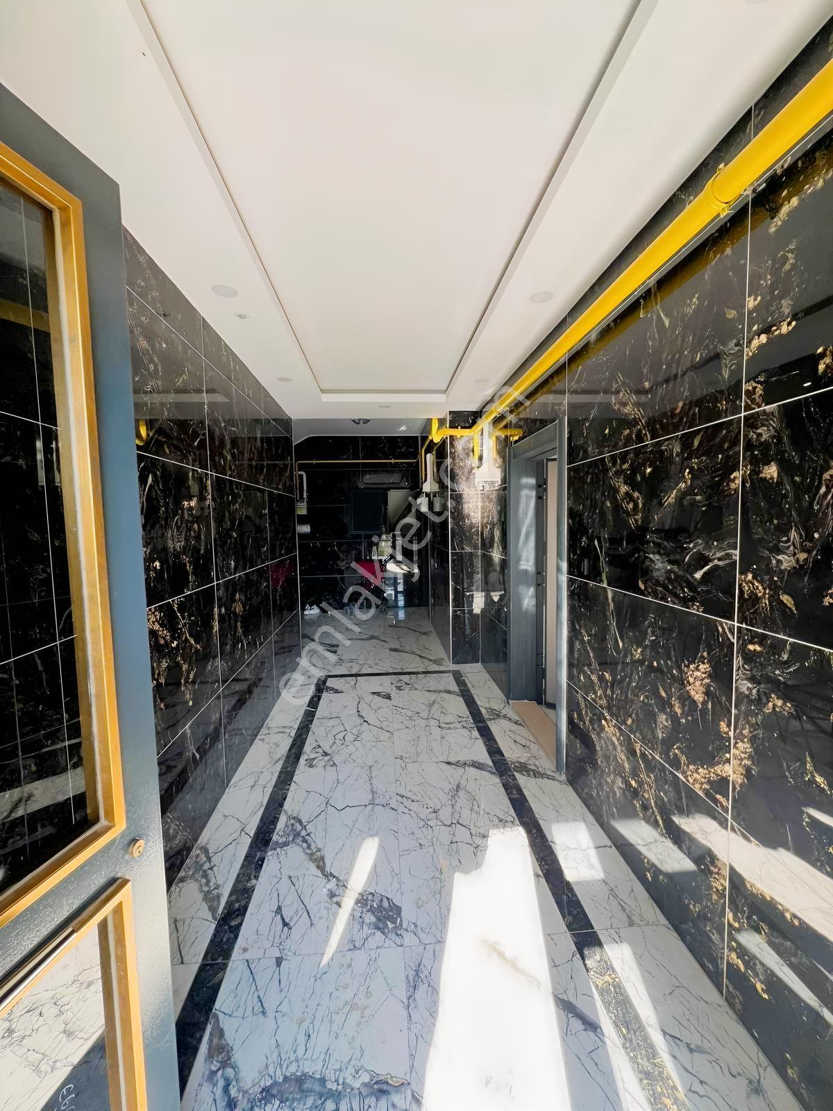 Turpa Özka355'den Hazır Kiracılı Acil Satılık 2+0 Daire — fotoğraf 4