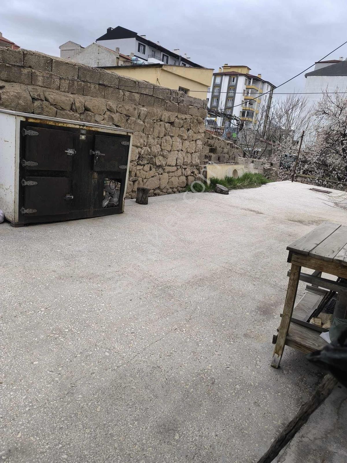 Saray Emlak'tan Niğde İlhanlı Mah. 3+1 Mustakil Tadında Daire — fotoğraf 6