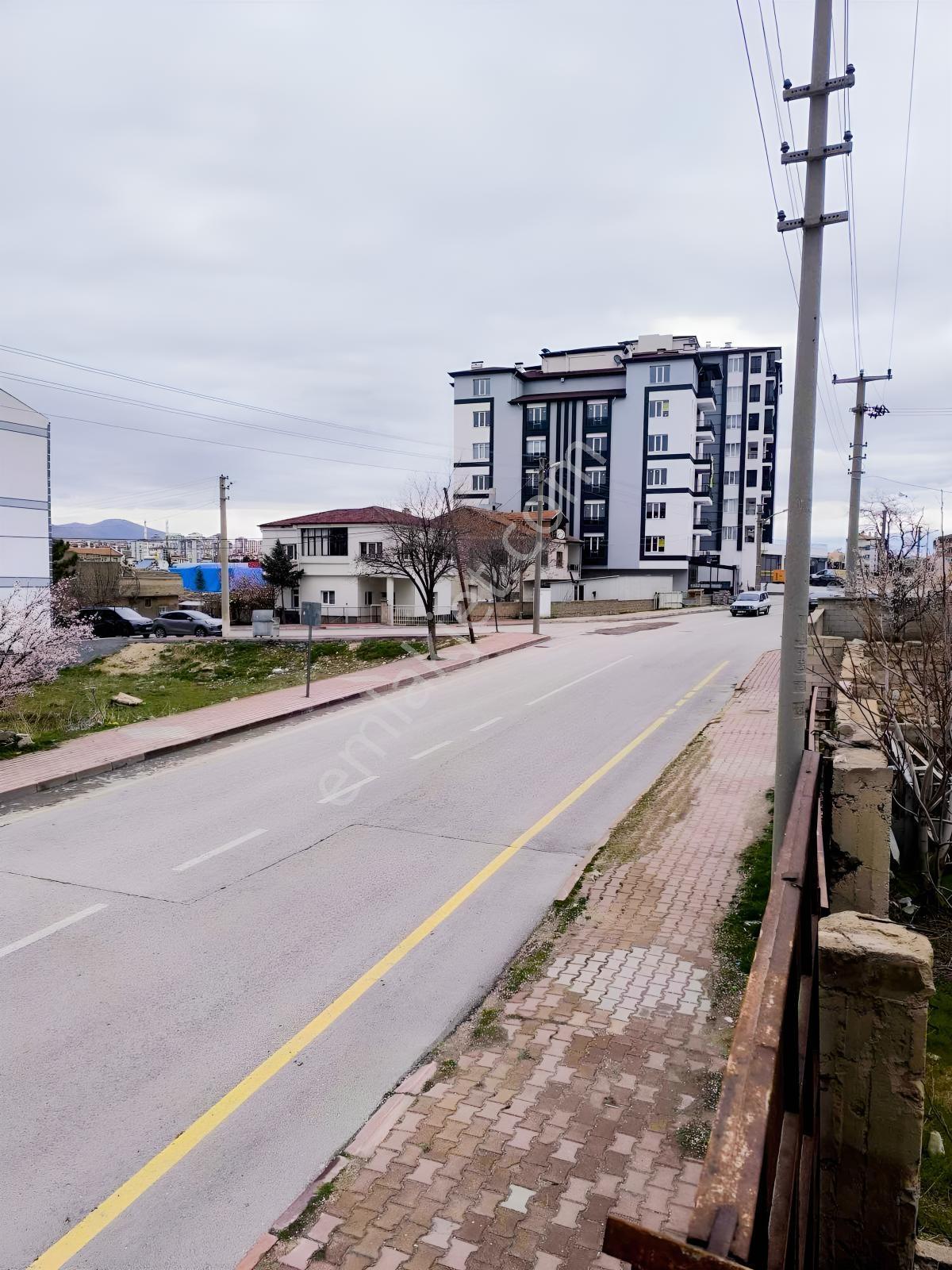 Saray Emlak'tan Niğde İlhanlı Mah. 3+1 Mustakil Tadında Daire — fotoğraf 9
