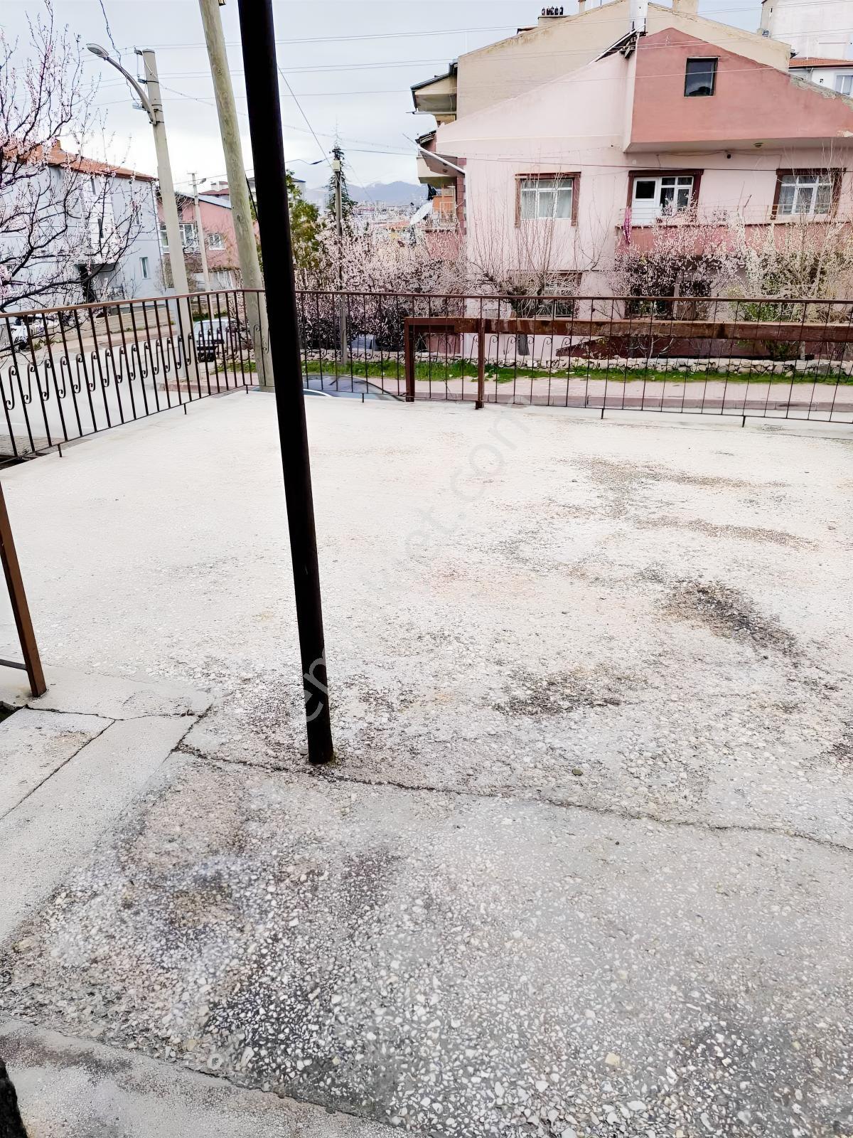 Saray Emlak'tan Niğde İlhanlı Mah. 3+1 Mustakil Tadında Daire — fotoğraf 11