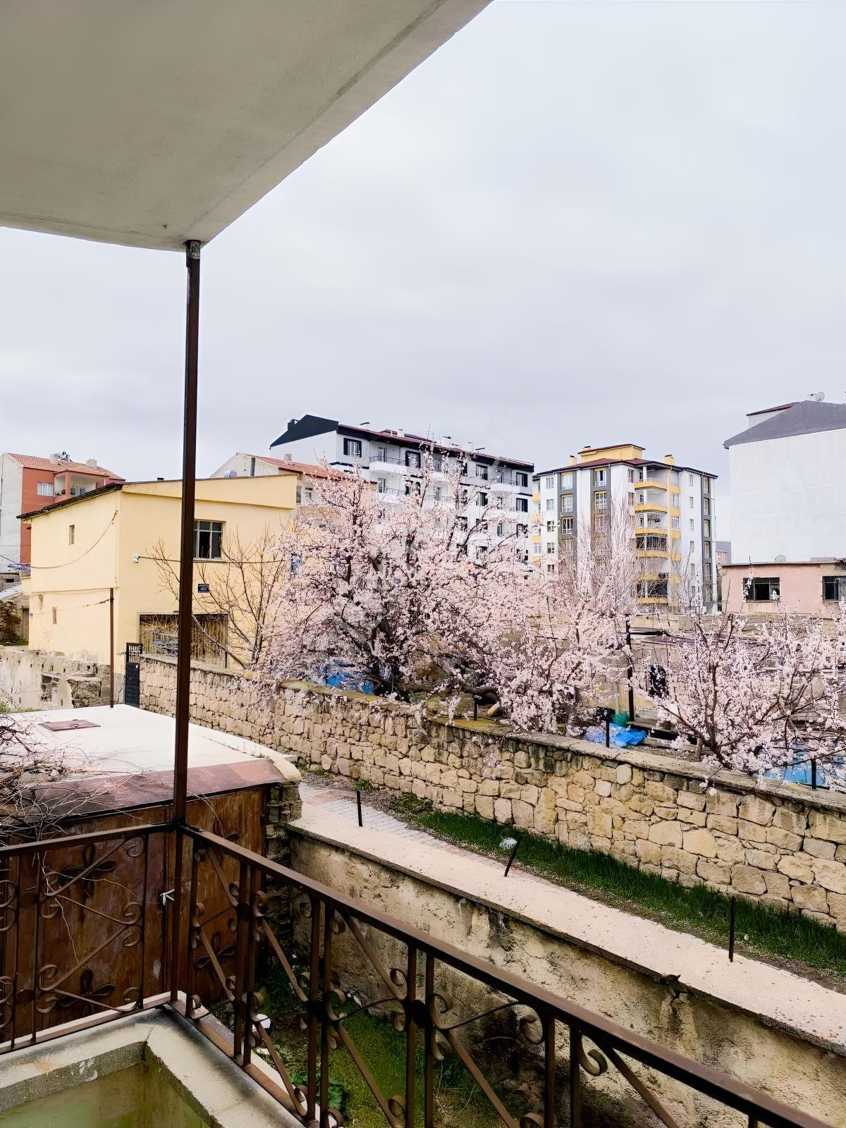 Saray Emlak'tan Niğde İlhanlı Mah. 3+1 Mustakil Tadında Daire — fotoğraf 12