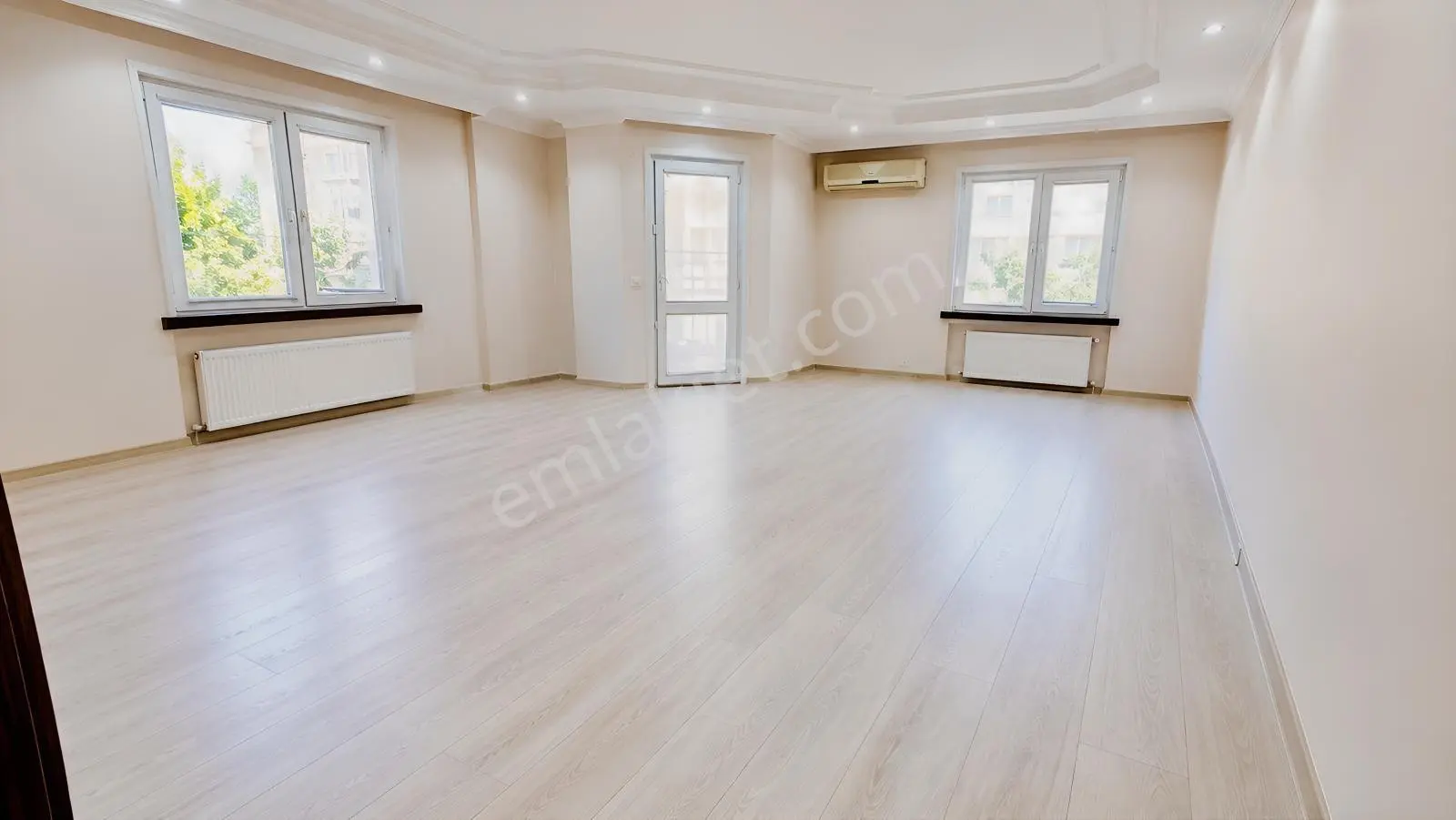 Basınköy'de Müstakil Tadında, Güney Cephe Bahçe Katı 3+1 170m2 — fotoğraf 5
